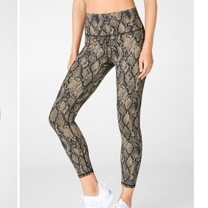 FABLETICS High-Waisted 7/8 Leggings. Olive Snakeskin print. Size Medium.​​​​​​
